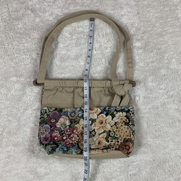 Bag Lady’s Originals wood closure tapestry bag - Picture 3 of 8